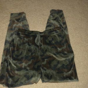 SUPER SOFT Camo Jogger Pant